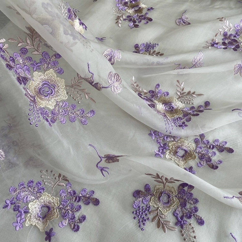 Embroidery Design Love - Bellissimo tessuto popolare in organza di