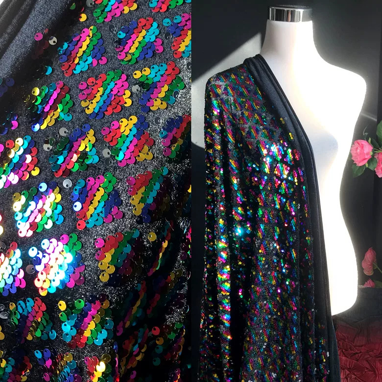 Embroidery Skirt - 1 yard di tessuto in velluto
