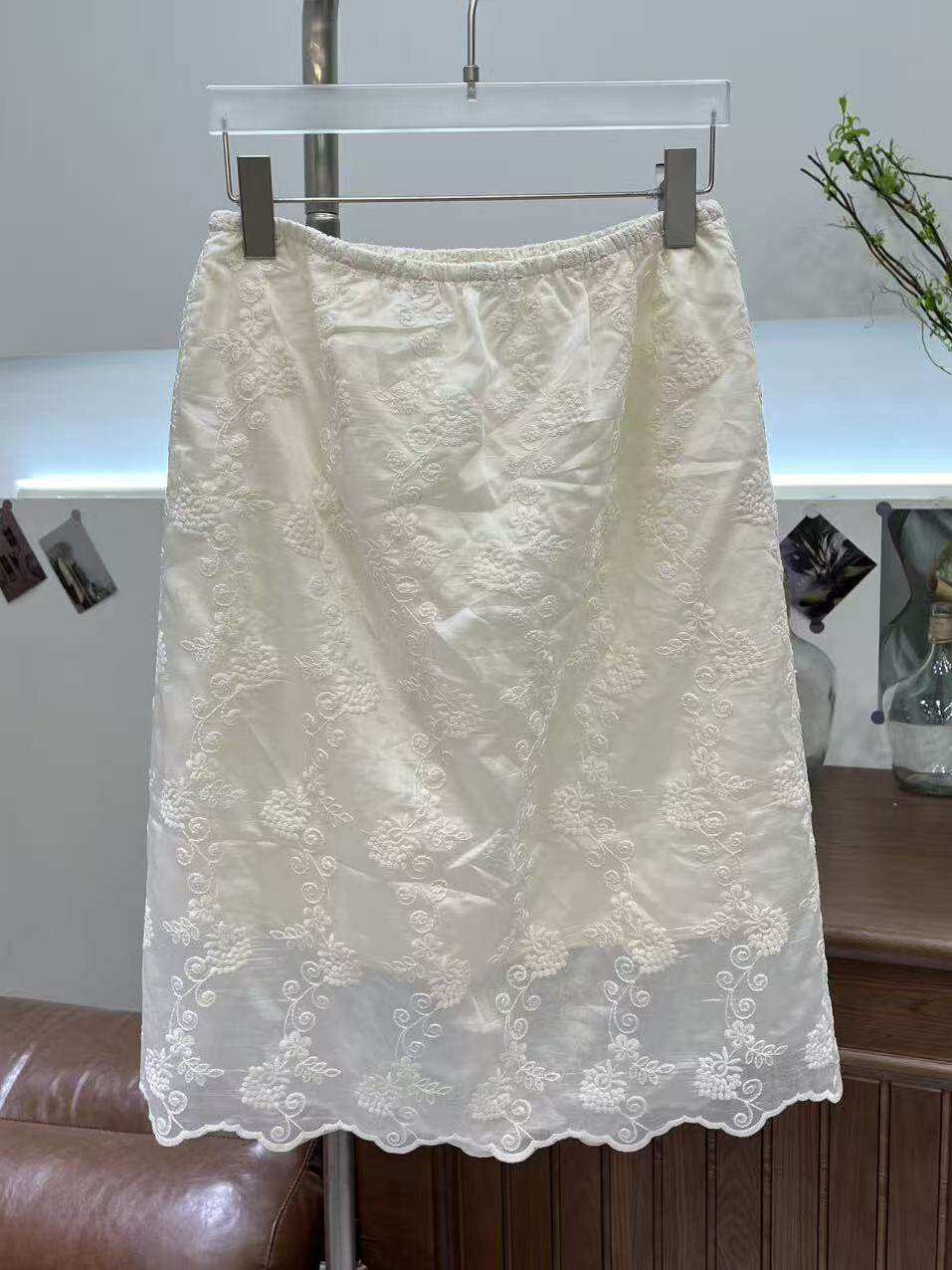 Gonna casual ricamata in stile - Embroidery Skirt recensione e prezzo