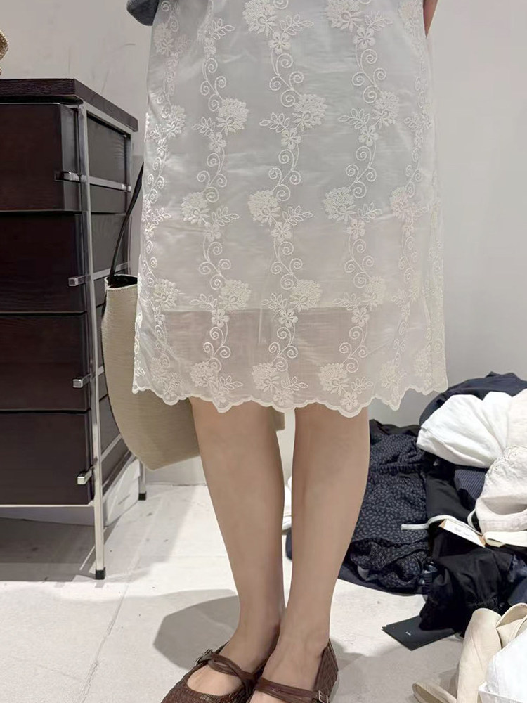 Gonna casual ricamata in stile - Embroidery Skirt recensione e prezzo