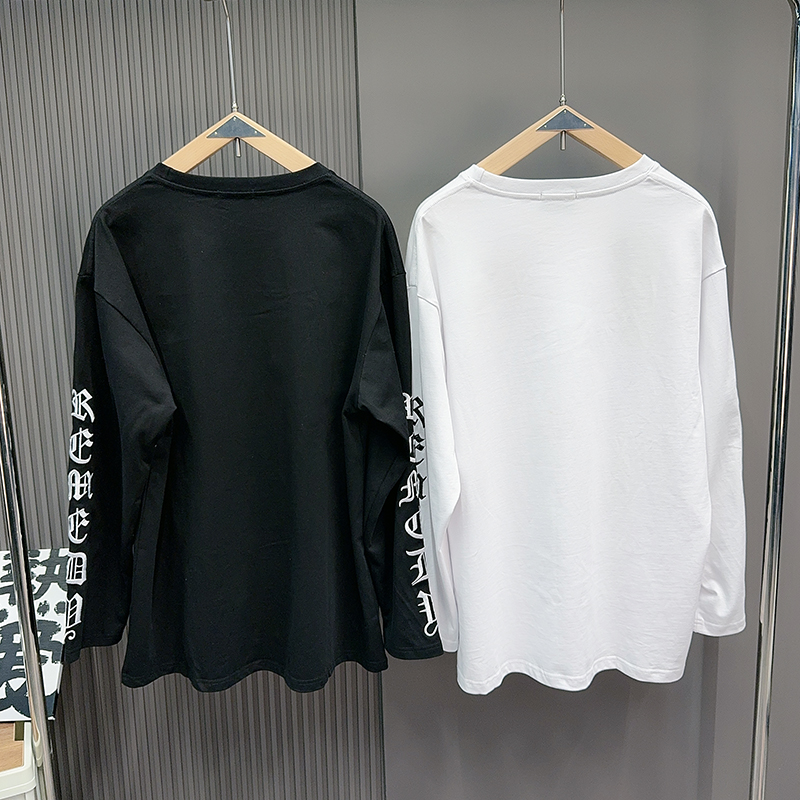 T-shirt a maniche lunghe con r - Embroidery Font Free recensione e prezzo