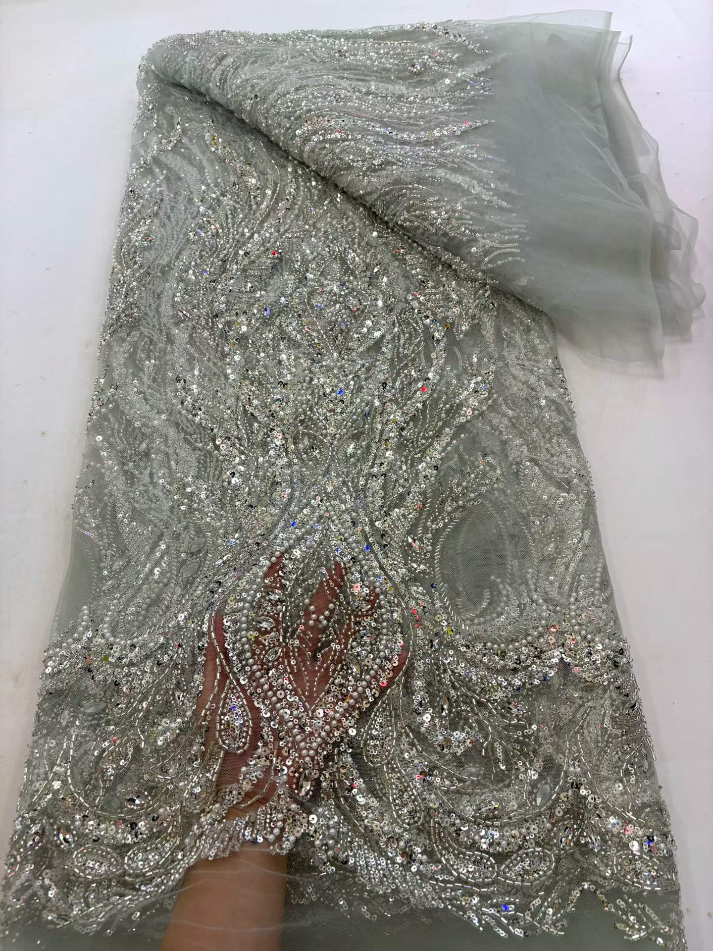 Tessuto in Tulle con Paillette - Embroidery Youtube recensione e prezzo
