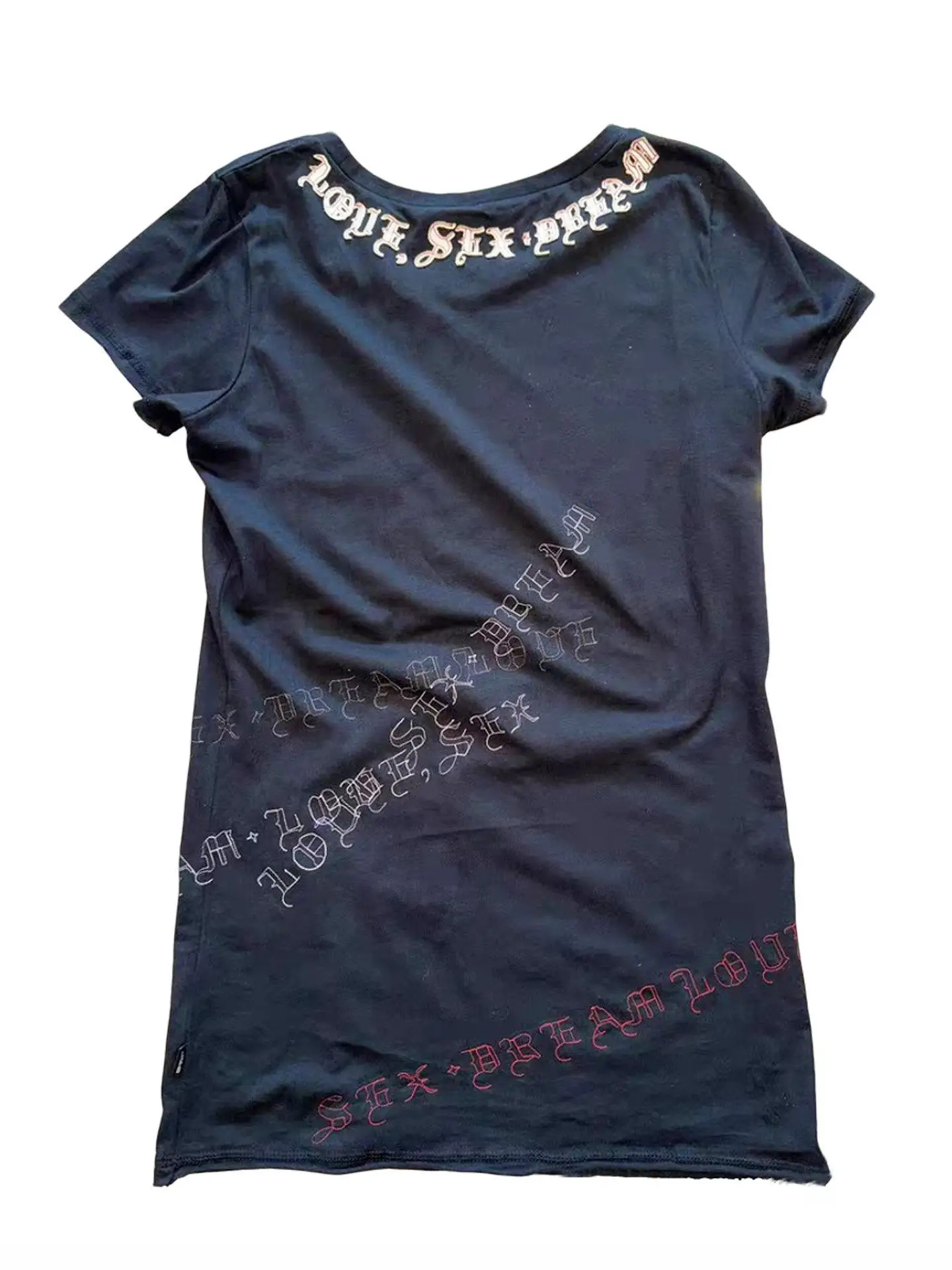 T-shirt a maniche corte con te - Embroidery Font Free recensione e prezzo
