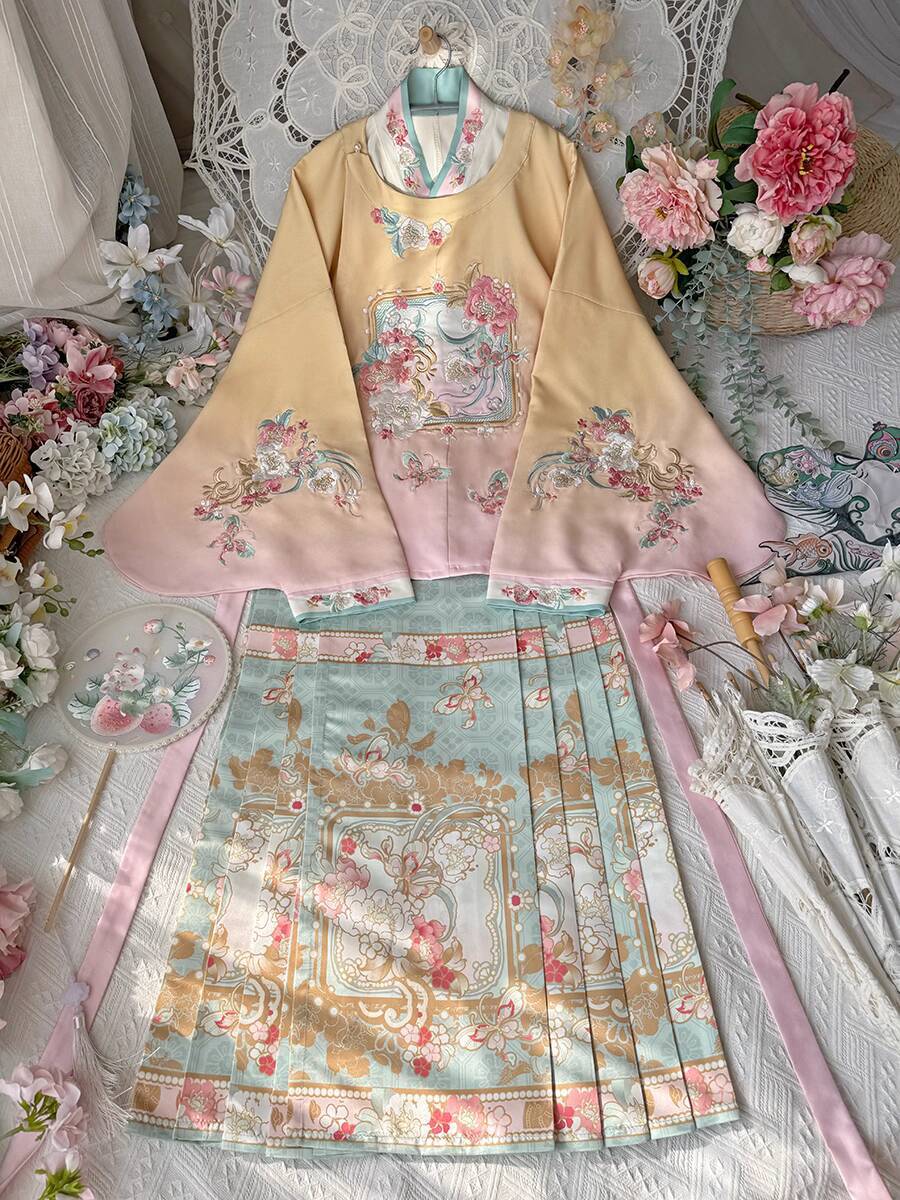 Nuovo Hanfu Donna Sistema Ming - Embroidery Skirt recensione e prezzo